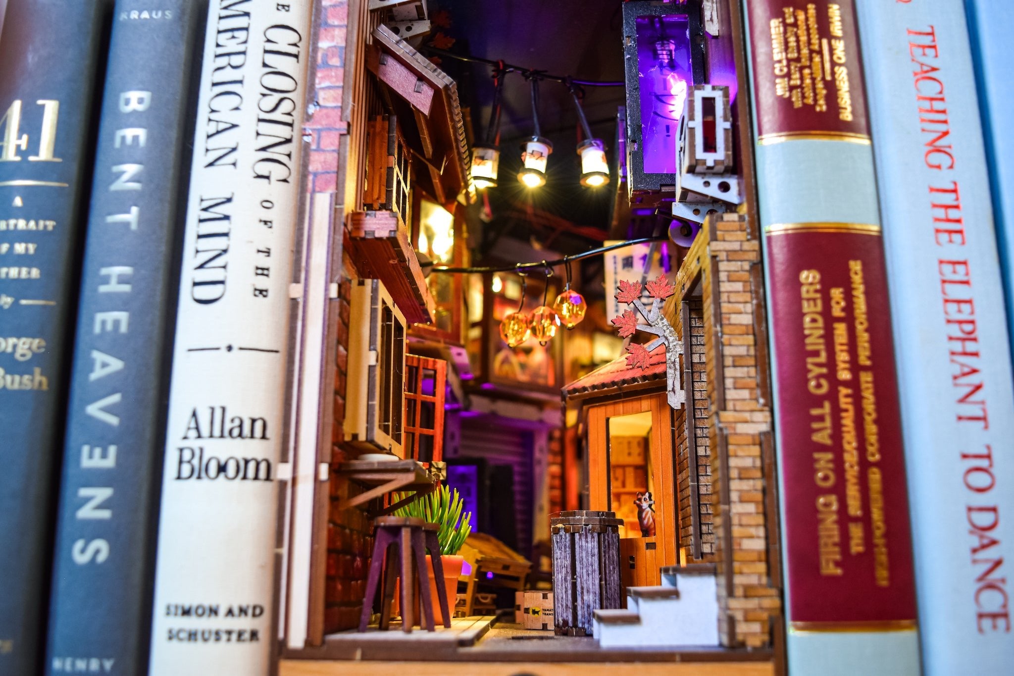 Tokyo Alley Book Nook DIY 3D Kit - Bookshelf Memories - DIY Booknook